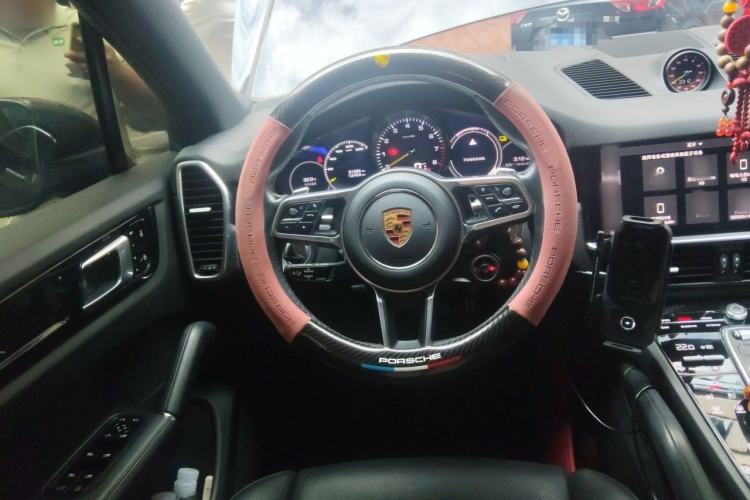 Used Porsche Cayenne E-Hybrid 2021 Cayenne E-Hybrid 2.0T Steering Wheel
