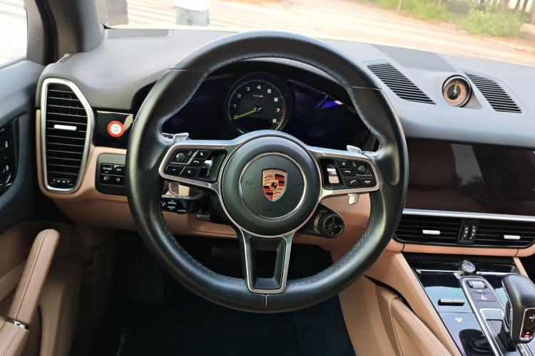 Used Porsche Cayenne E-Hybrid 2021 Cayenne E-Hybrid 2.0T Steering Wheel