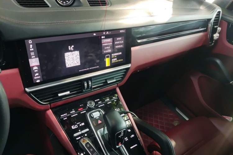 Used Porsche Cayenne E-Hybrid 2021 Cayenne E-Hybrid 2.0T Audio And AC Panel