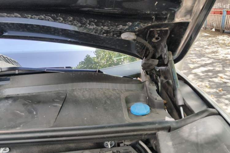 Used Porsche Cayenne E-Hybrid 2021 Cayenne E-Hybrid 2.0T Engine Bay Left