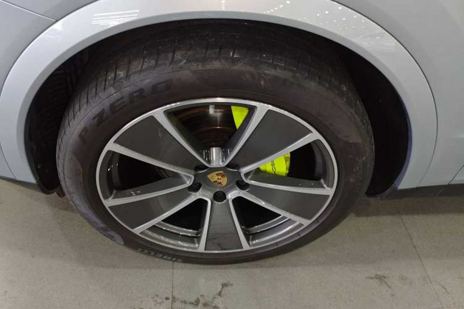 Used Porsche Cayenne E-Hybrid 2021 Cayenne E-Hybrid 2.0T Exterior 4