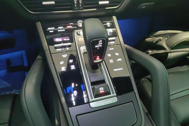 Used Porsche Cayenne E-Hybrid 2021 Cayenne E-Hybrid 2.0T Gear Lever