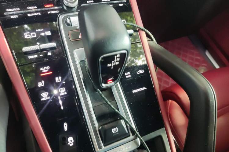 Used Porsche Cayenne E-Hybrid 2021 Cayenne E-Hybrid 2.0T Gear Lever