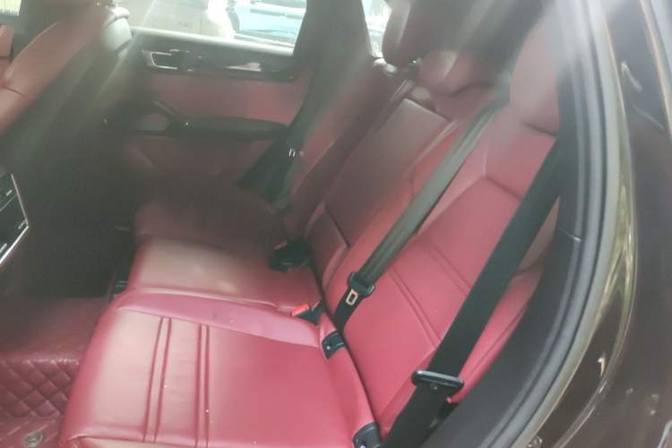 Used Porsche Cayenne E-Hybrid 2021 Cayenne E-Hybrid 2.0T Left Rear Seat