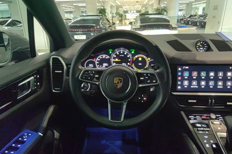 Used Porsche Cayenne E-Hybrid 2021 Cayenne E-Hybrid 2.0T Steering Wheel