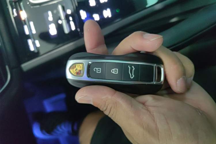 Used Porsche Cayenne E-Hybrid 2021 Cayenne E-Hybrid 2.0T Vehicle Key