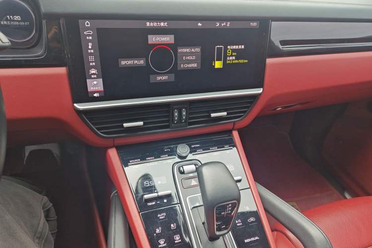 Used Porsche Cayenne E-Hybrid 2021 Cayenne E-Hybrid 2.0T Audio And AC Panel