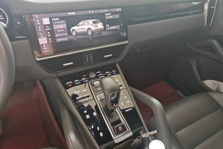 Used Porsche Cayenne E-Hybrid 2021 Cayenne E-Hybrid 2.0T Audio And AC Panel