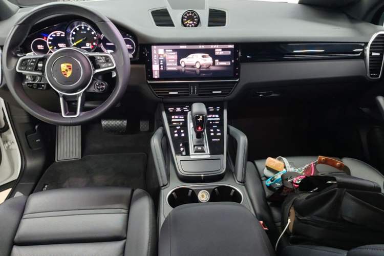 Used Porsche Cayenne E-Hybrid 2021 Cayenne E-Hybrid 2.0T Center Console