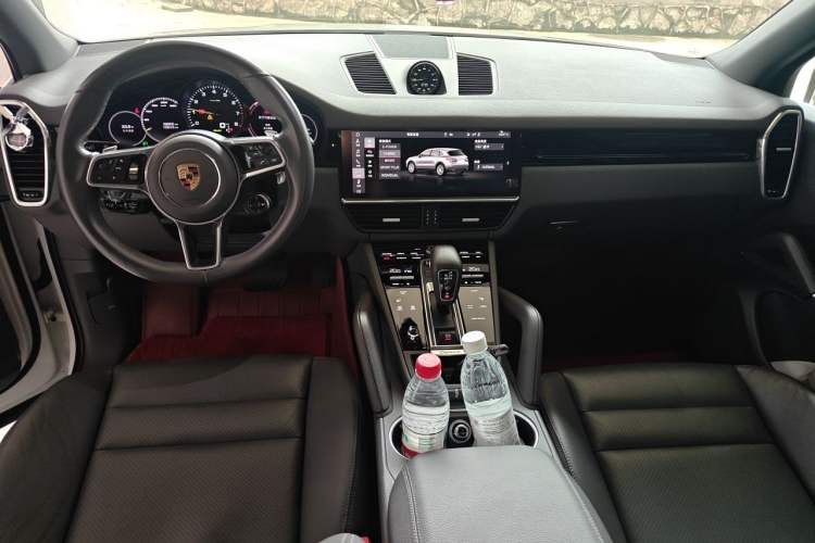 Used Porsche Cayenne E-Hybrid 2021 Cayenne E-Hybrid 2.0T Center Console