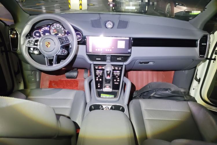 Used Porsche Cayenne E-Hybrid 2021 Cayenne E-Hybrid 2.0T Center Console