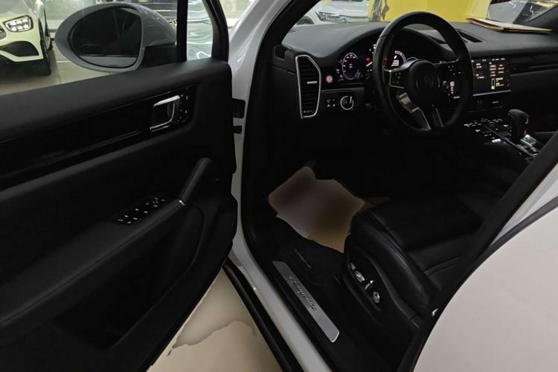 Used Porsche Cayenne E-Hybrid 2021 Cayenne E-Hybrid 2.0T Driver Seat