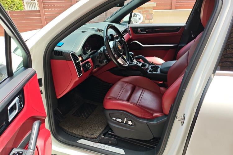 Used Porsche Cayenne E-Hybrid 2021 Cayenne E-Hybrid 2.0T Driver Seat