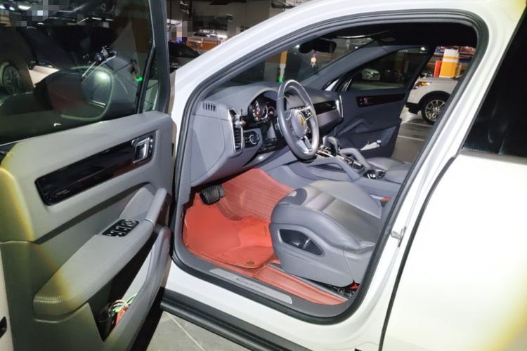 Used Porsche Cayenne E-Hybrid 2021 Cayenne E-Hybrid 2.0T Driver Seat