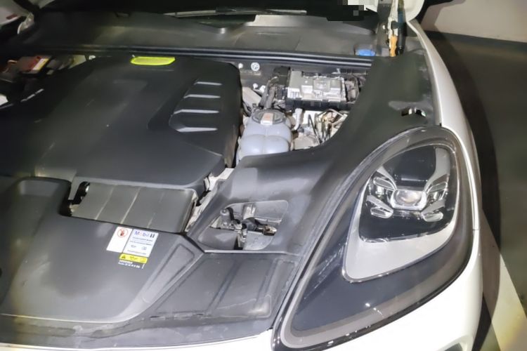 Used Porsche Cayenne E-Hybrid 2021 Cayenne E-Hybrid 2.0T Engine Bay Left