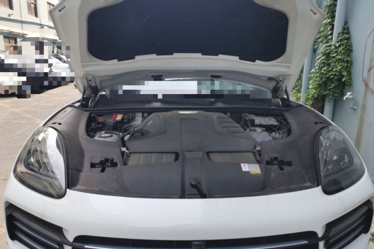 Used Porsche Cayenne E-Hybrid 2021 Cayenne E-Hybrid 2.0T Engine Bay