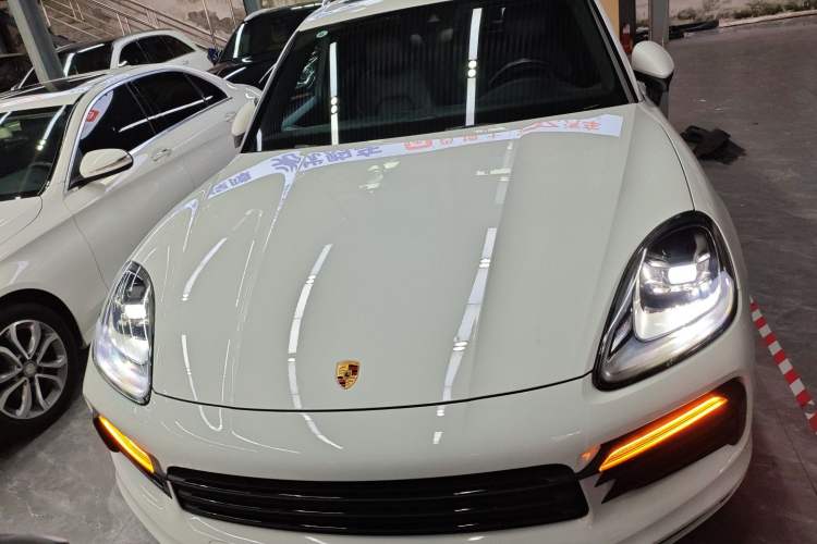 Used Porsche Cayenne E-Hybrid 2021 Cayenne E-Hybrid 2.0T Exterior 1