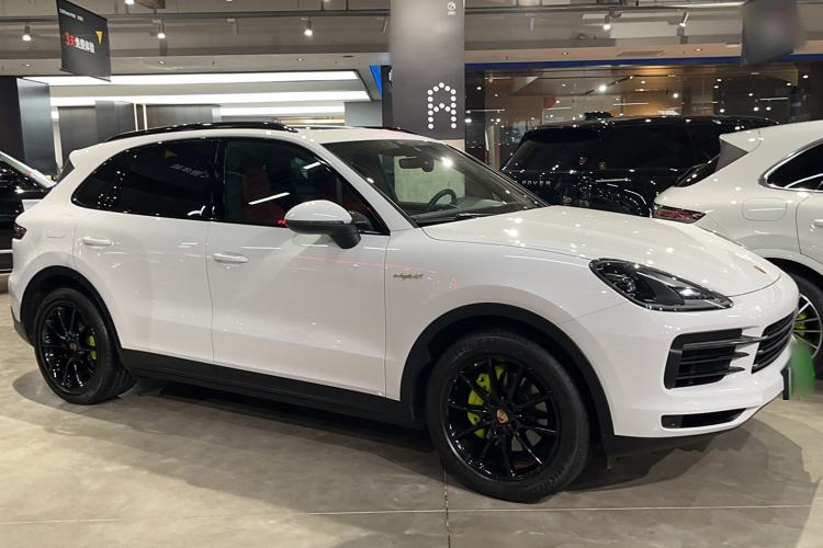 Used Porsche Cayenne E-Hybrid 2021 Cayenne E-Hybrid 2.0T Exterior 2