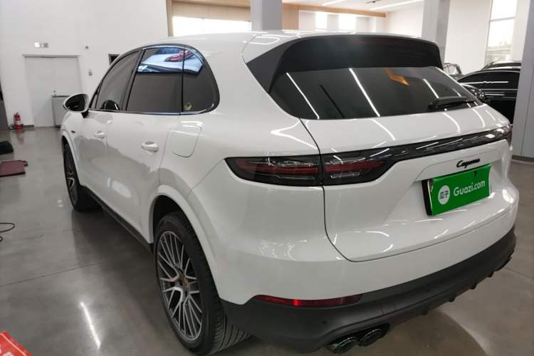 Used Porsche Cayenne E-Hybrid 2021 Cayenne E-Hybrid 2.0T Exterior 2