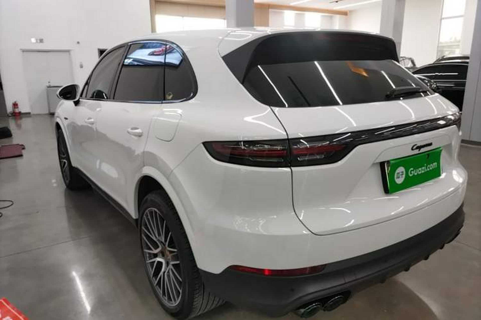 Used Porsche Cayenne E-Hybrid 2021 Cayenne E-Hybrid 2.0T Exterior 2