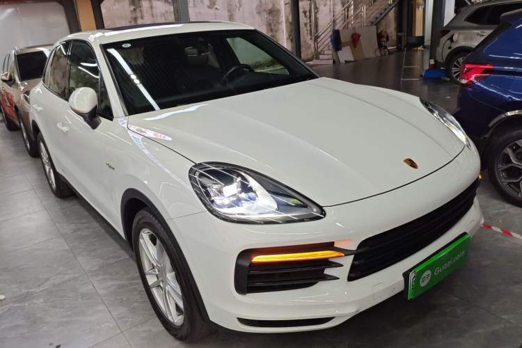 Used Porsche Cayenne E-Hybrid 2021 Cayenne E-Hybrid 2.0T Exterior 2