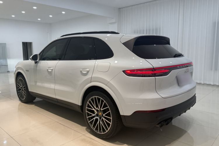 Used Porsche Cayenne E-Hybrid 2021 Cayenne E-Hybrid 2.0T Exterior 3