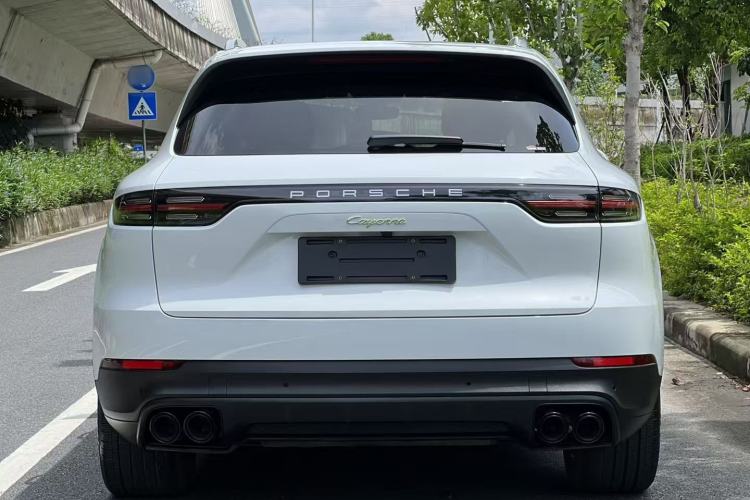 Used Porsche Cayenne E-Hybrid 2021 Cayenne E-Hybrid 2.0T Exterior 4
