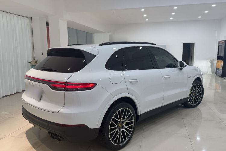 Used Porsche Cayenne E-Hybrid 2021 Cayenne E-Hybrid 2.0T Exterior 5