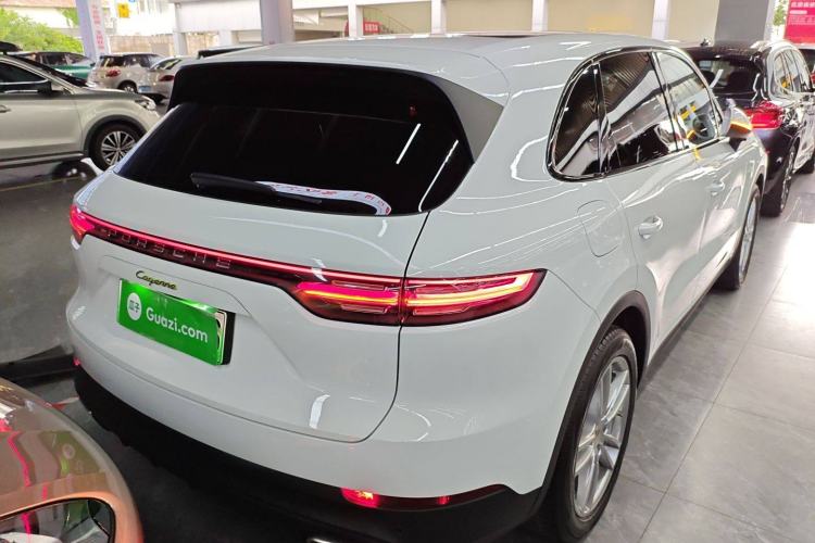 Used Porsche Cayenne E-Hybrid 2021 Cayenne E-Hybrid 2.0T Exterior 5