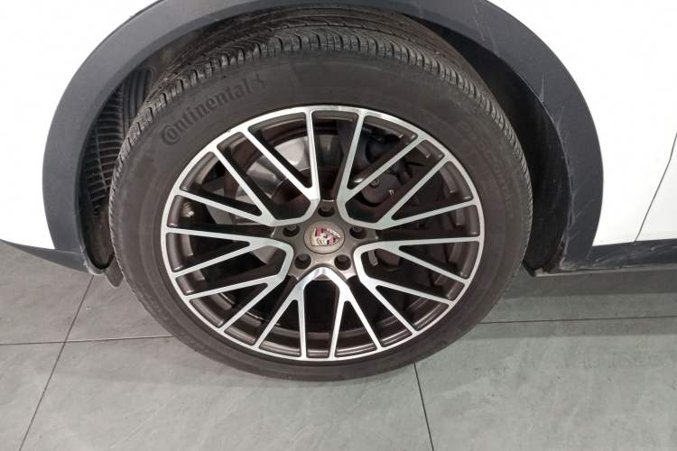 Used Porsche Cayenne E-Hybrid 2021 Cayenne E-Hybrid 2.0T Exterior 7