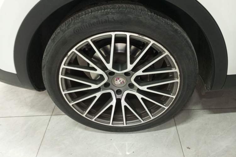 Used Porsche Cayenne E-Hybrid 2021 Cayenne E-Hybrid 2.0T Exterior 8