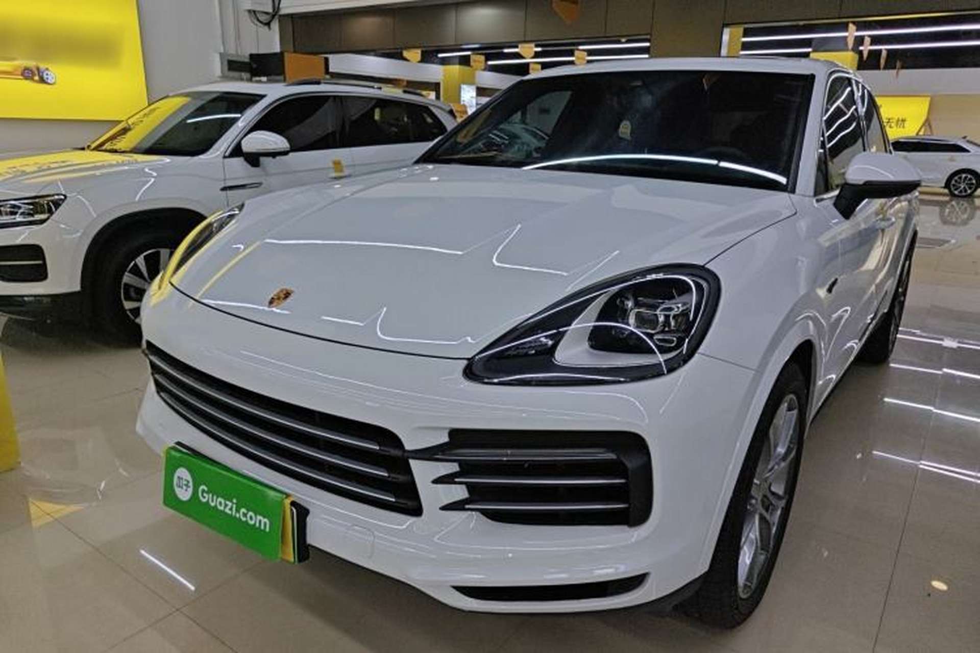 Used Porsche Cayenne E-Hybrid 2021 Cayenne E-Hybrid 2.0T Front Left 45 Deg