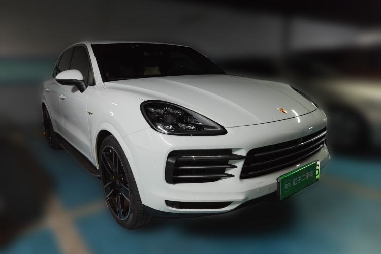 Used Porsche Cayenne E-Hybrid 2021 Cayenne E-Hybrid 2.0T Front Right 45 Deg