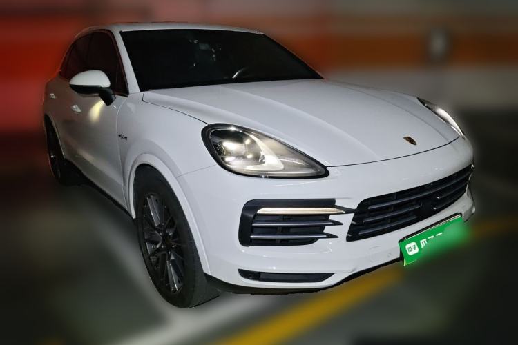 Used Porsche Cayenne E-Hybrid 2021 Cayenne E-Hybrid 2.0T Front Right 45 Deg