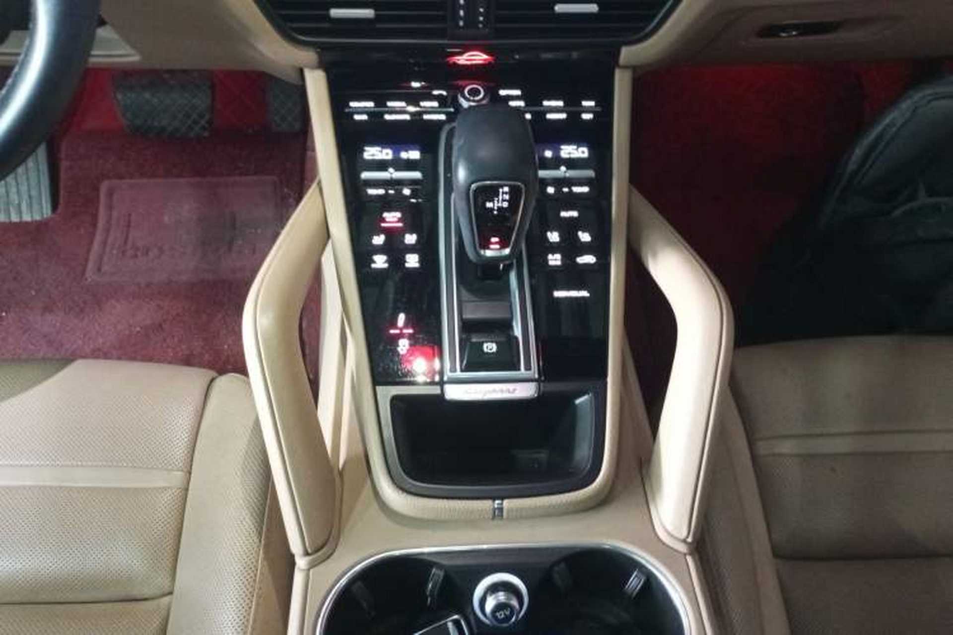 Used Porsche Cayenne E-Hybrid 2021 Cayenne E-Hybrid 2.0T Gear Lever