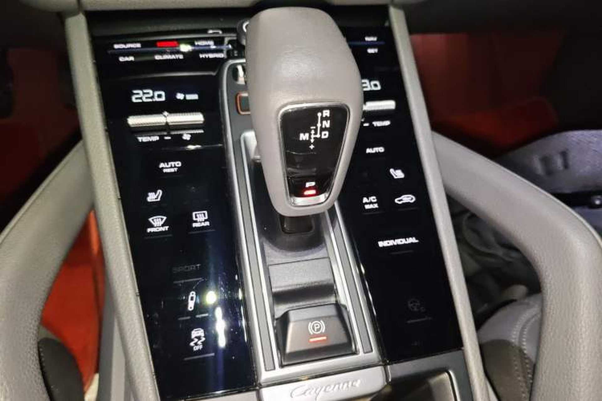 Used Porsche Cayenne E-Hybrid 2021 Cayenne E-Hybrid 2.0T Gear Lever