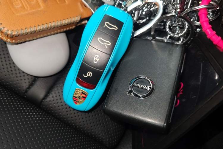 Used Porsche Cayenne E-Hybrid 2021 Cayenne E-Hybrid 2.0T Interior 1