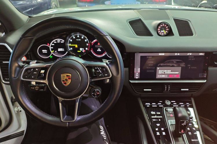 Used Porsche Cayenne E-Hybrid 2021 Cayenne E-Hybrid 2.0T Interior 2