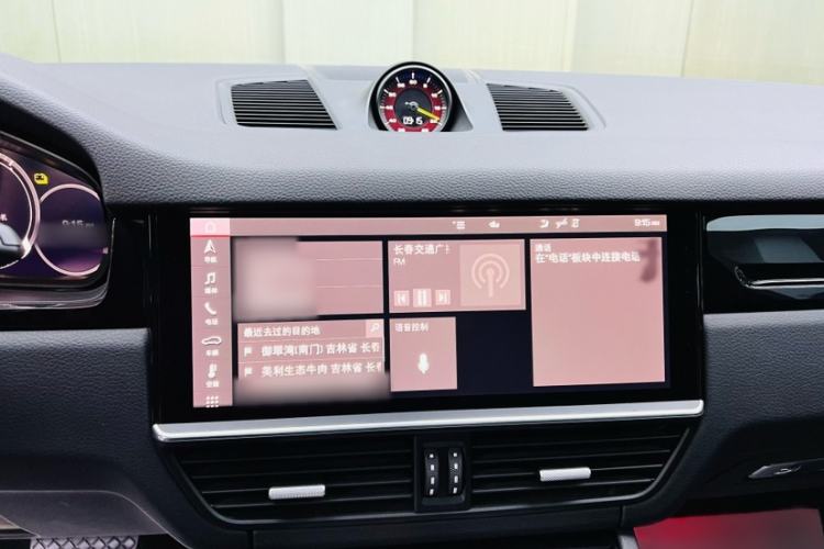 Used Porsche Cayenne E-Hybrid 2021 Cayenne E-Hybrid 2.0T Interior 2