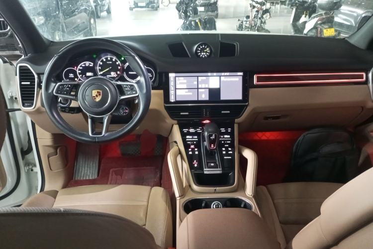 Used Porsche Cayenne E-Hybrid 2021 Cayenne E-Hybrid 2.0T Interior 2