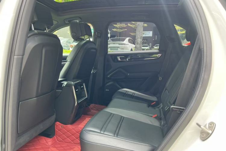Used Porsche Cayenne E-Hybrid 2021 Cayenne E-Hybrid 2.0T Interior 4