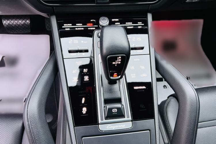 Used Porsche Cayenne E-Hybrid 2021 Cayenne E-Hybrid 2.0T Interior 4