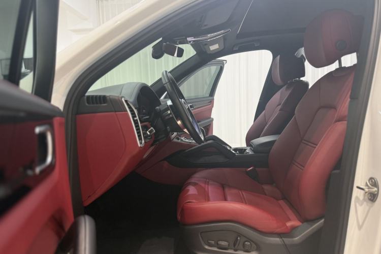 Used Porsche Cayenne E-Hybrid 2021 Cayenne E-Hybrid 2.0T Interior 5