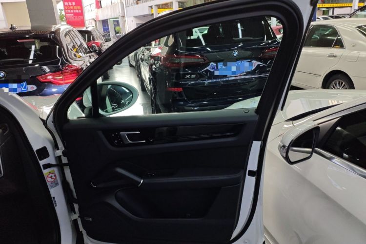 Used Porsche Cayenne E-Hybrid 2021 Cayenne E-Hybrid 2.0T Interior 5