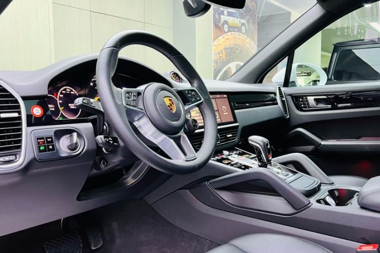 Used Porsche Cayenne E-Hybrid 2021 Cayenne E-Hybrid 2.0T Interior 5