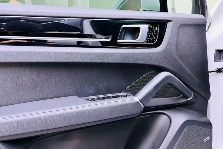 Used Porsche Cayenne E-Hybrid 2021 Cayenne E-Hybrid 2.0T Interior 6