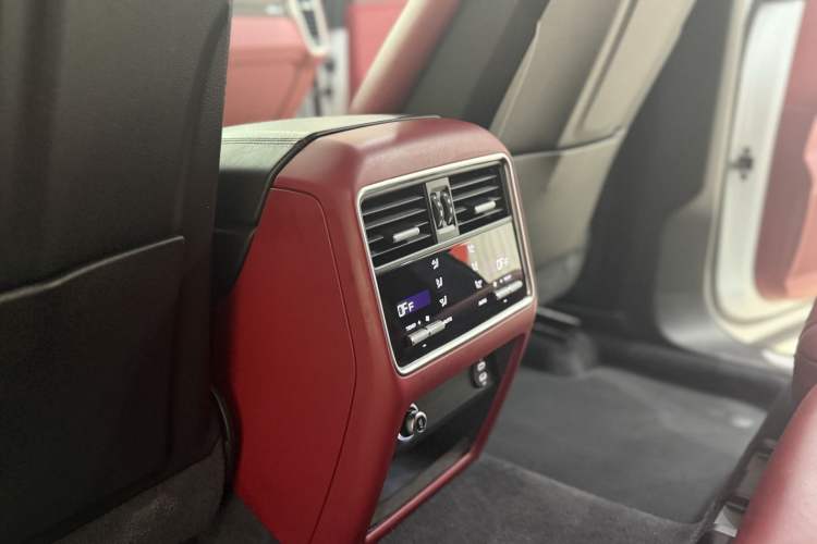 Used Porsche Cayenne E-Hybrid 2021 Cayenne E-Hybrid 2.0T Interior 8