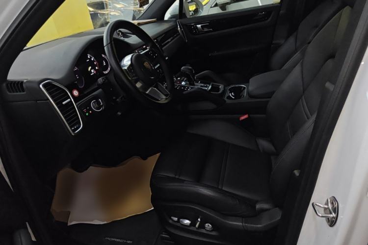 Used Porsche Cayenne E-Hybrid 2021 Cayenne E-Hybrid 2.0T Left Front Seat