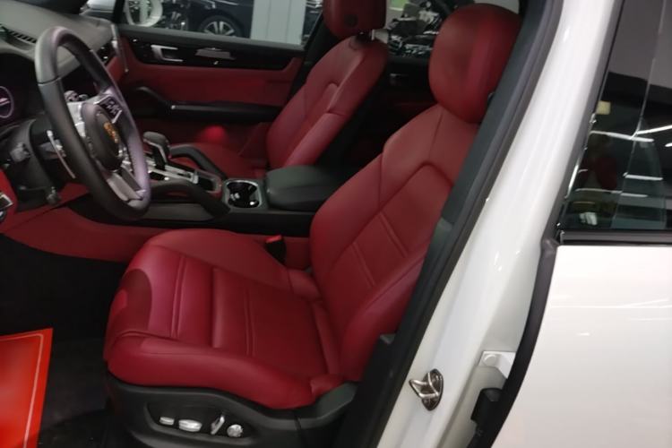 Used Porsche Cayenne E-Hybrid 2021 Cayenne E-Hybrid 2.0T Left Front Seat