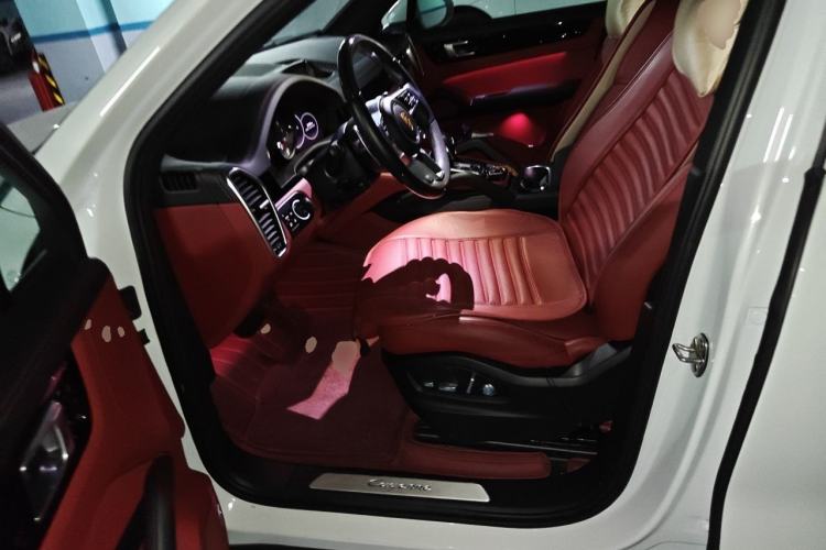 Used Porsche Cayenne E-Hybrid 2021 Cayenne E-Hybrid 2.0T Left Front Seat
